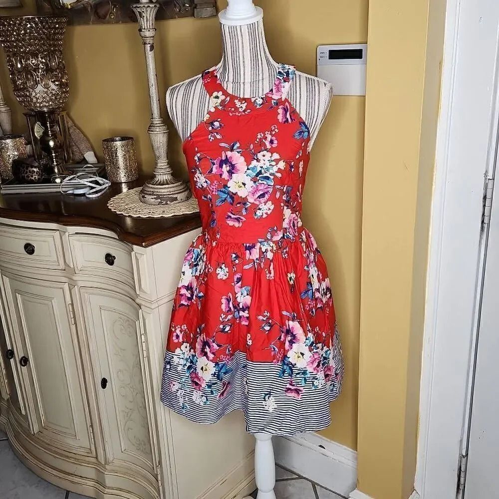 AUW red floral lace up back dress women's size Small